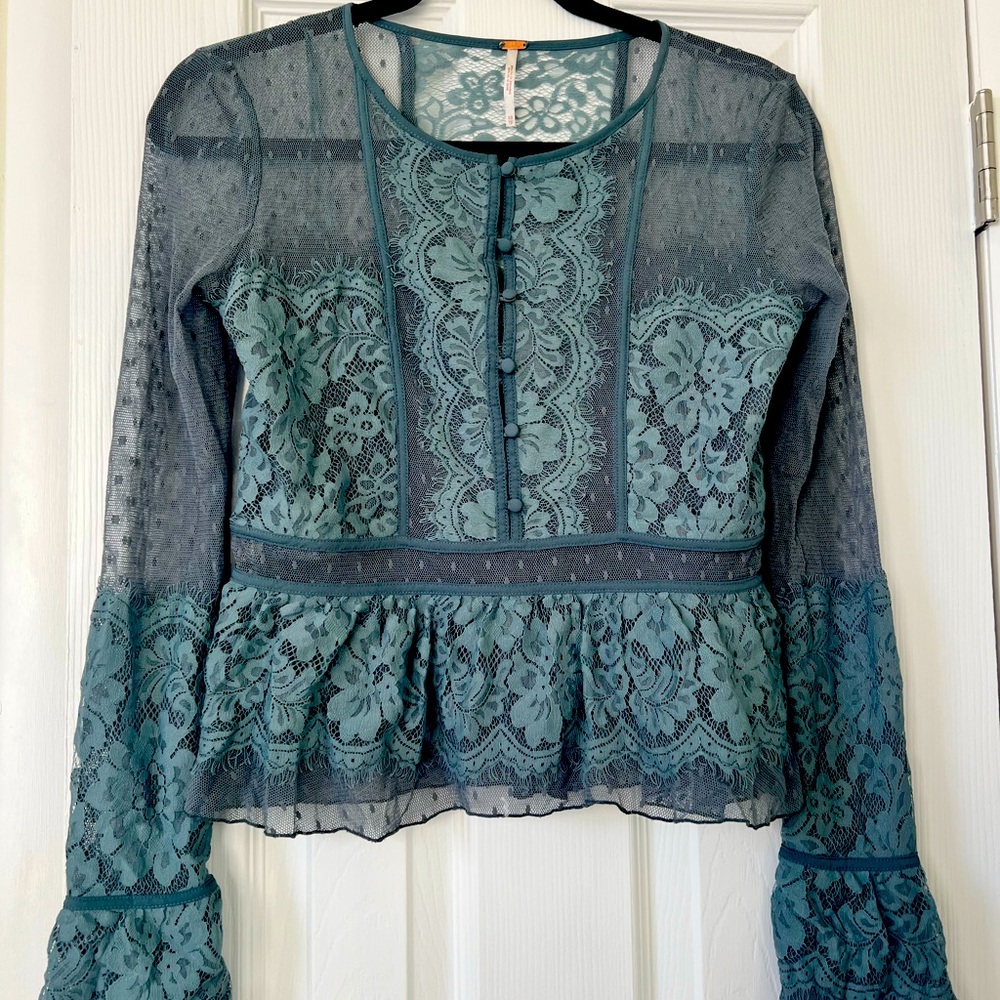 Free People | Lace detail sheer long sleeve blouse top EUC size XS